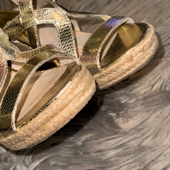 EUC Michael Michael Kors Gold Palm Beach Espadrille Wedge Size 9.5 - Picture 7 of 12